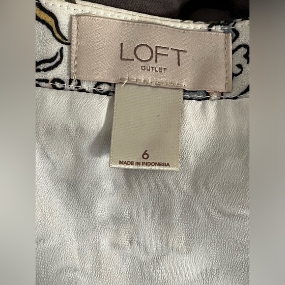 LOFT tiered floral skirt - Picture 4 of 5